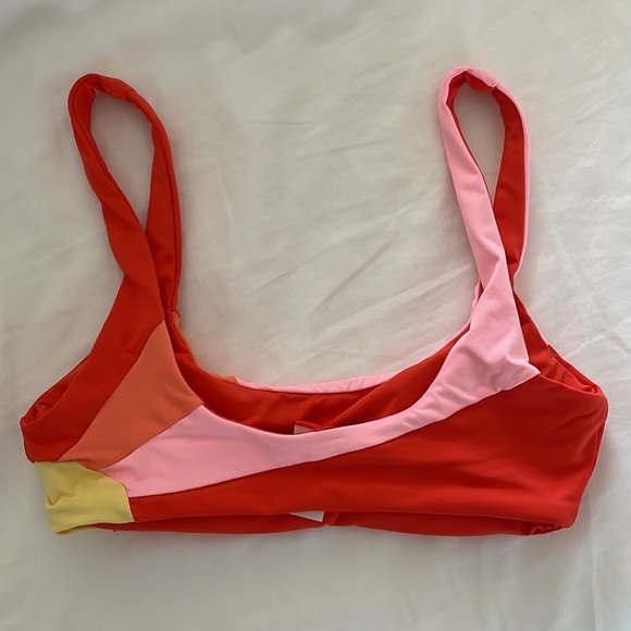 NWOT L*SPACE Bikini Top - Picture 6 of 6